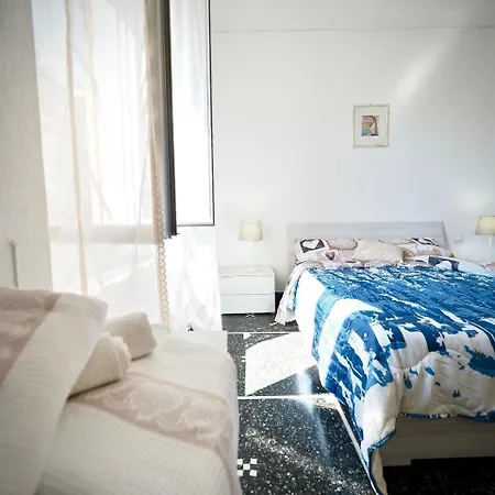 Antica Casa Romana Di Quinto Al Mare Apartment *